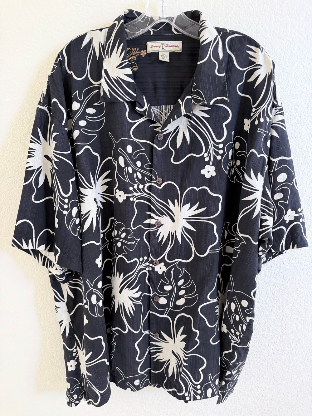 🌺 Tommy Bahama Men's Black & White Floral Hawaiian Shirt - 100% Silk  (Sz. XXL)